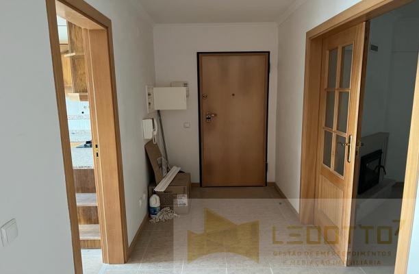 Hall(1)